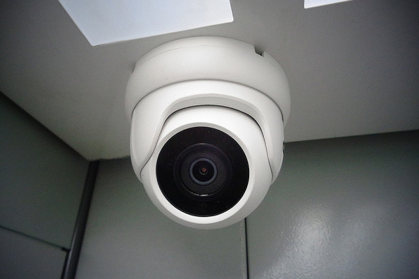 Монтаж камеры видеонаблюдения в лифте